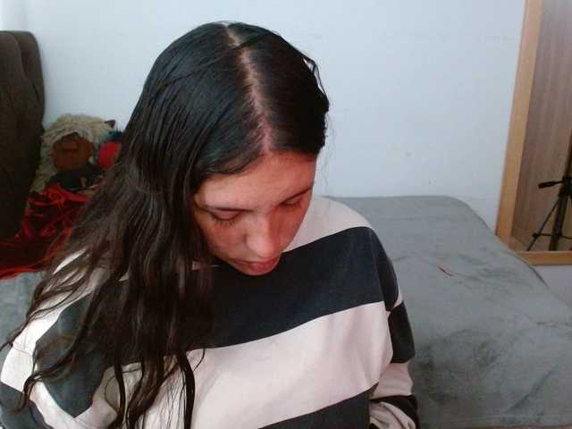 Ratienterciopelo's BongaCams show and profile