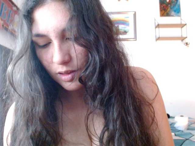 Ratienterciopelo's BongaCams show and profile