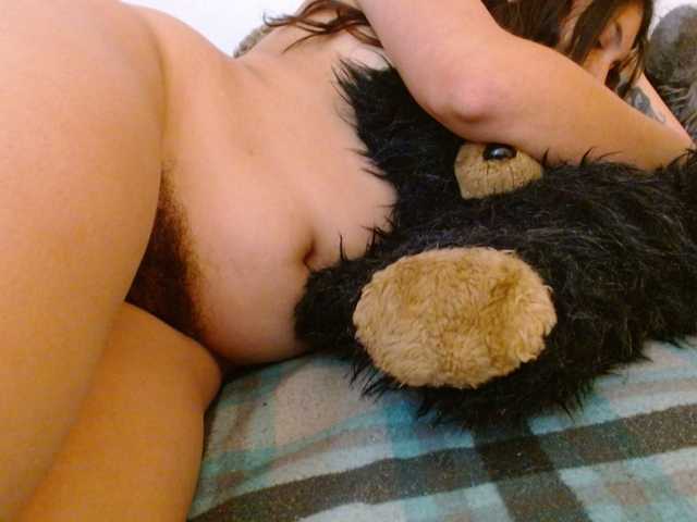 Ratienterciopelo's BongaCams show and profile