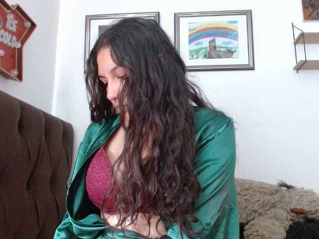 Ratienterciopelo's BongaCams show and profile