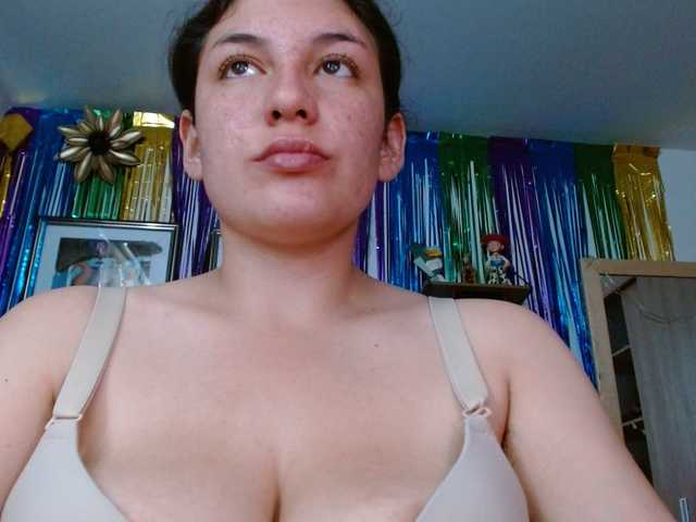 Ratienterciopelo's BongaCams show and profile