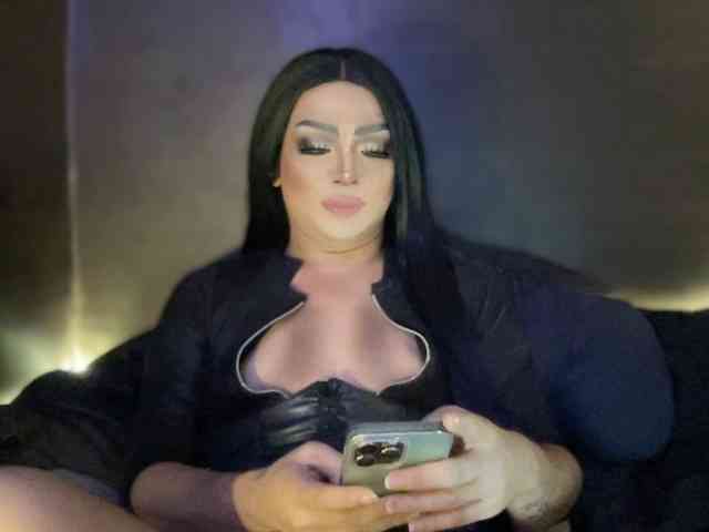 DesireeMottola Live Webcam on BongaCams