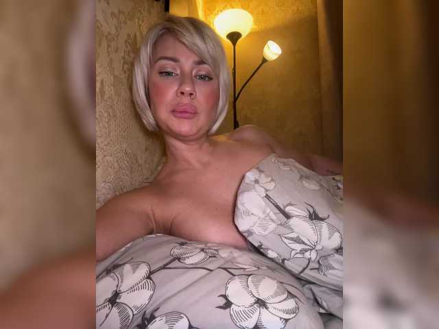 AlisaBlackFox Live Cam and Statistics on UnifiedCams