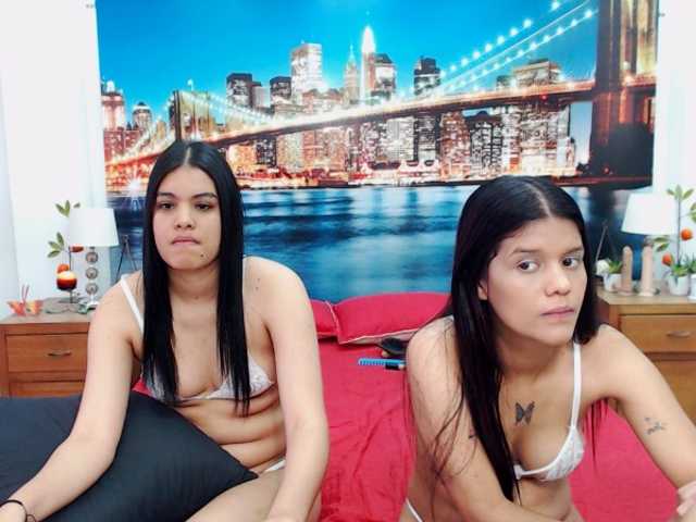  KendraAndMishel chat room