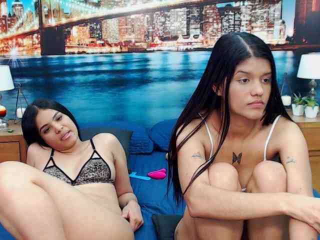 KendraAndMishel webcam