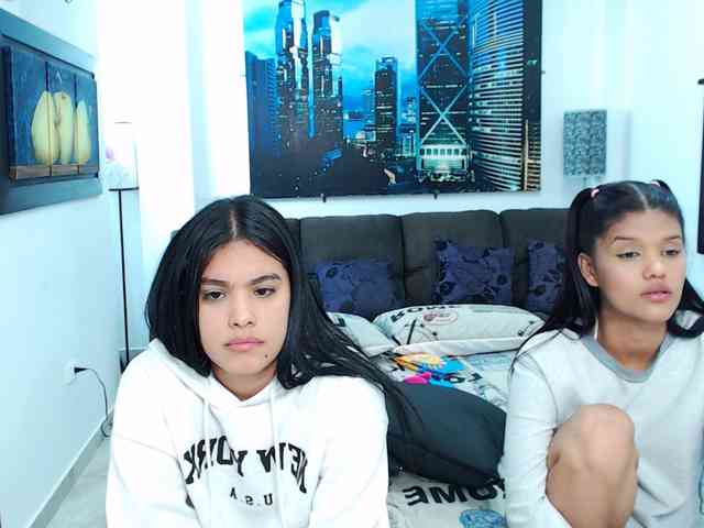 KendraAndMishel webcam