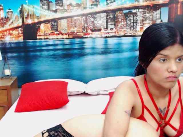 KendraAndMishel webcam