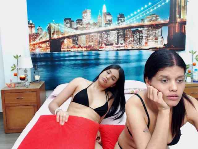 KendraAndMishel webcam