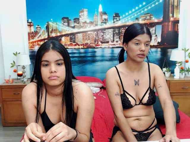 KendraAndMishel webcam