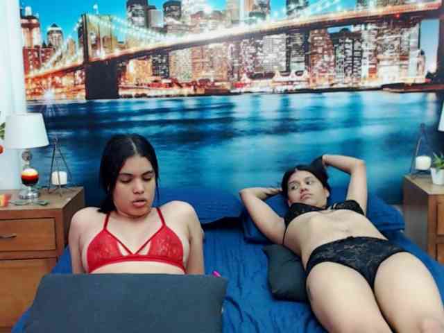 KendraAndMishel webcam