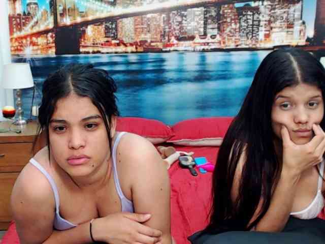 KendraAndMishel webcam