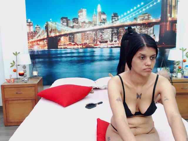 KendraAndMishel webcam
