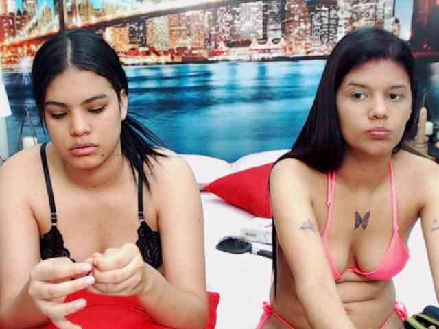 KendraAndMishel webcam