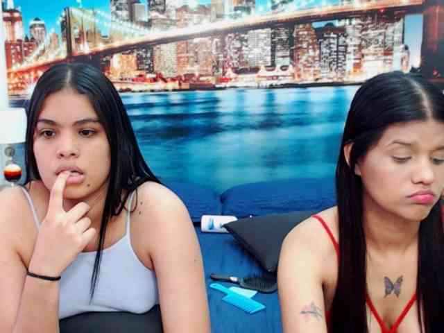 KendraAndMishel webcam