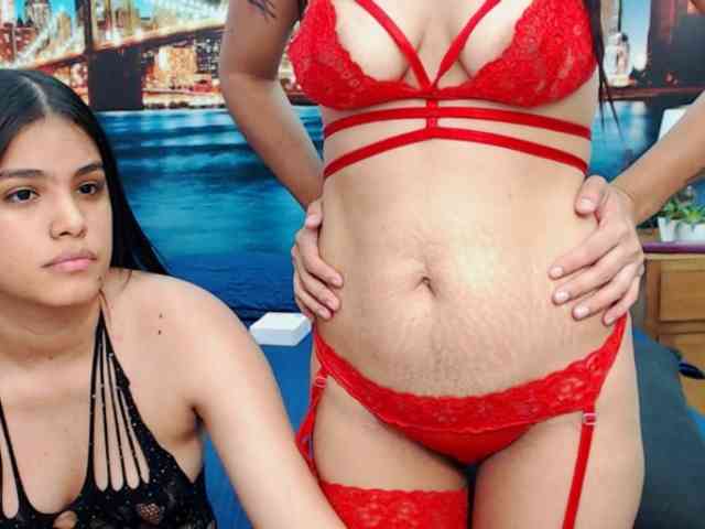 KendraAndMishel webcam