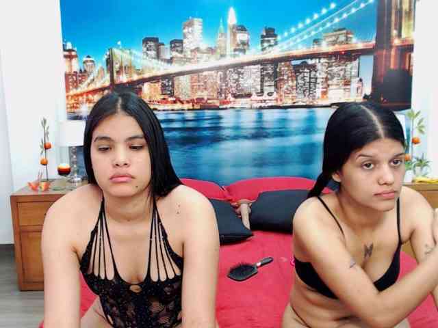 free live chat KendraAndMishel
