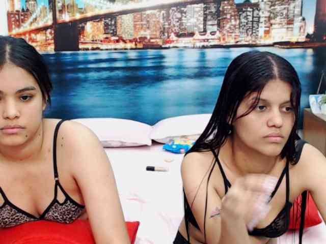 KendraAndMishel webcam