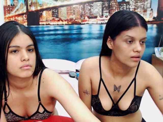 KendraAndMishel webcam