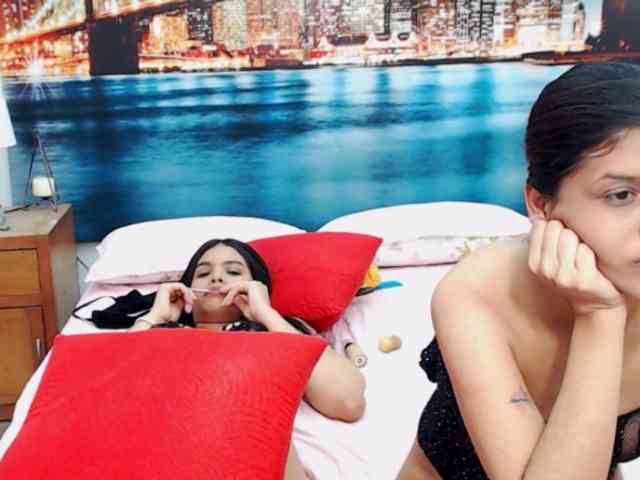 KendraAndMishel webcam
