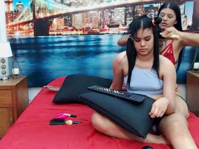 KendraAndMishel webcam