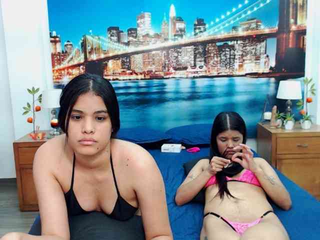 KendraAndMishel webcam