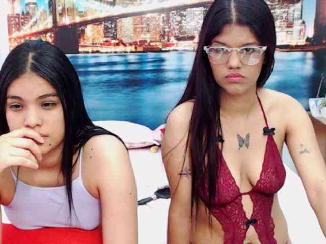 KendraAndMishel webcam