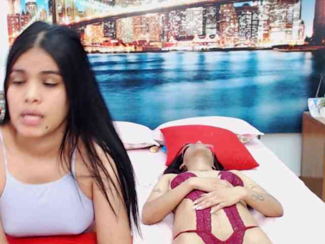 KendraAndMishel webcam