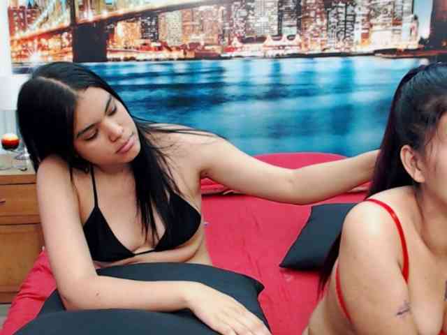 KendraAndMishel webcam