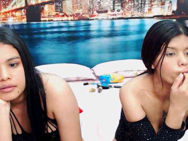 KendraAndMishel webcam