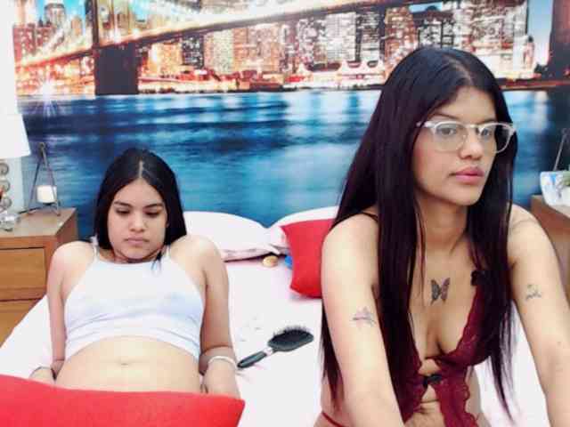 KendraAndMishel webcam