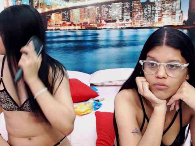 KendraAndMishel webcam