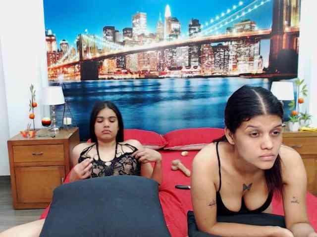 KendraAndMishel webcam