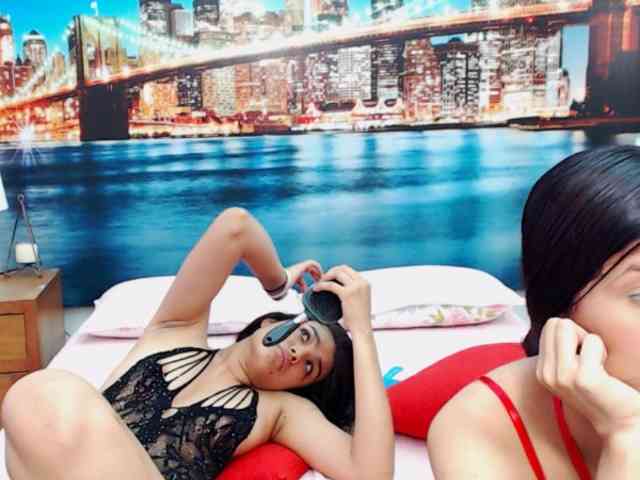 KendraAndMishel webcam
