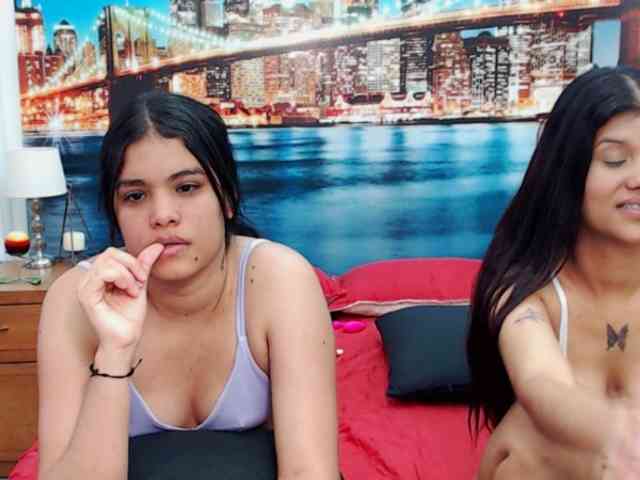 KendraAndMishel webcam
