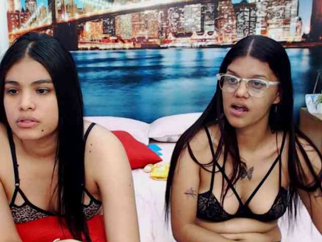 KendraAndMishel webcam