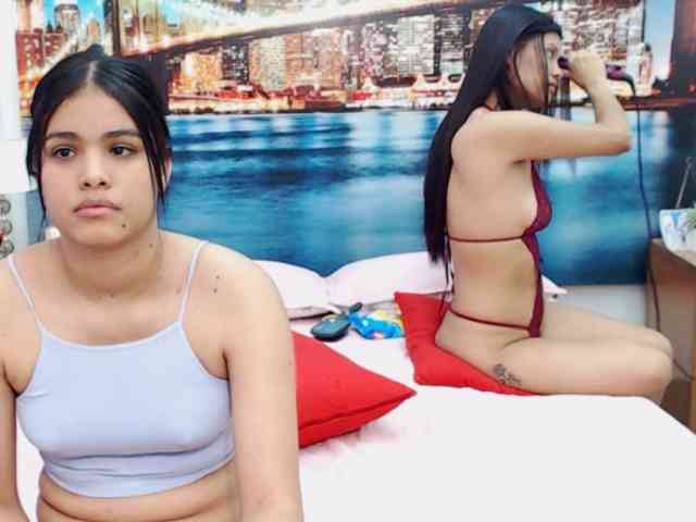 KendraAndMishel webcam