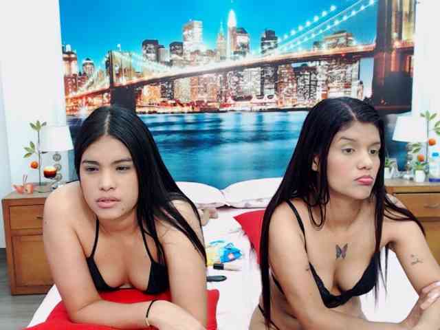 KendraAndMishel webcam