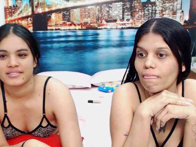 KendraAndMishel webcam