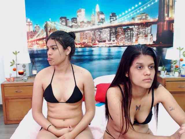 KendraAndMishel webcam