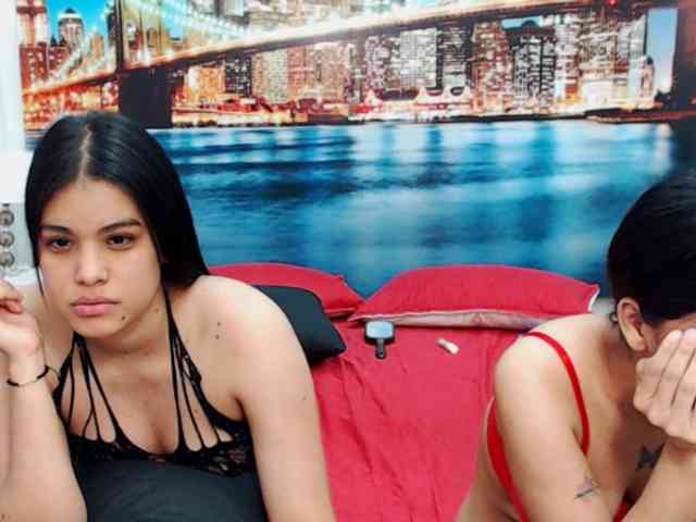 KendraAndMishel webcam