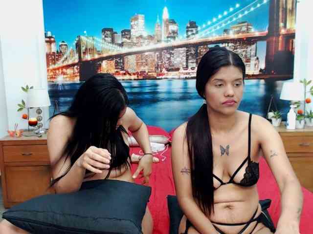 KendraAndMishel webcam