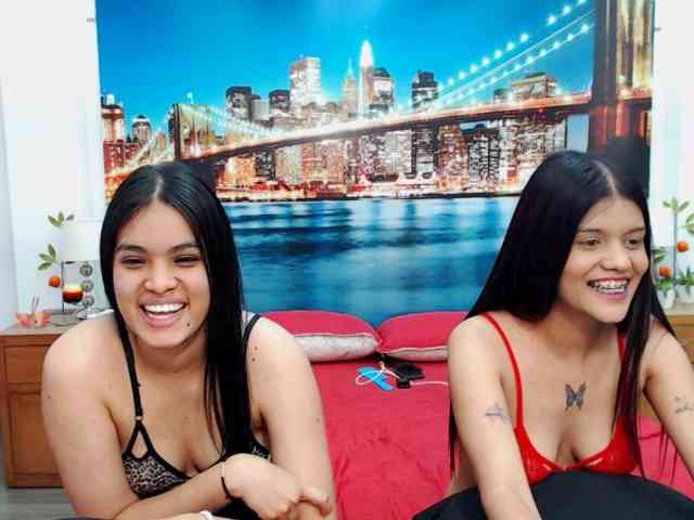 nude live webcam KendraAndMishel