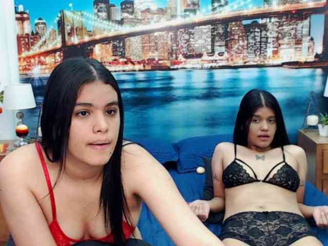 KendraAndMishel webcam