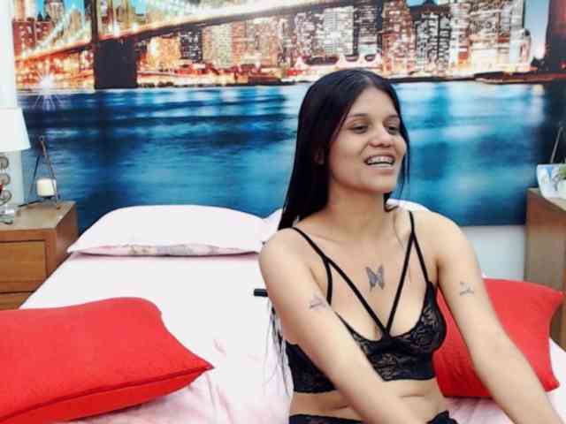 KendraAndMishel webcam