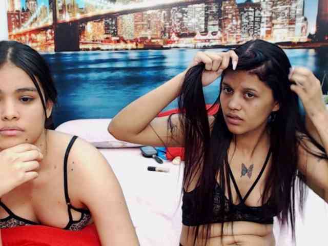 KendraAndMishel webcam