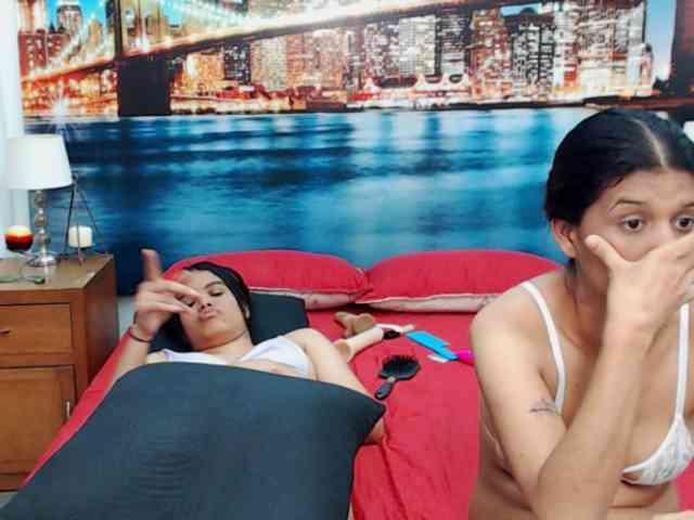 KendraAndMishel webcam