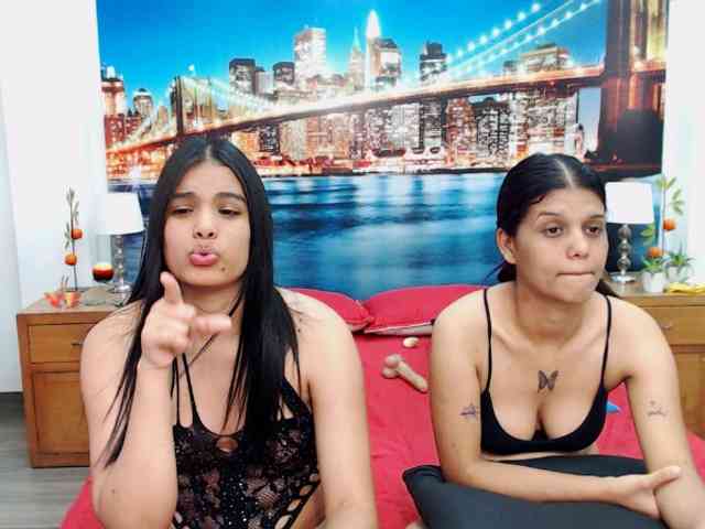 KendraAndMishel webcam