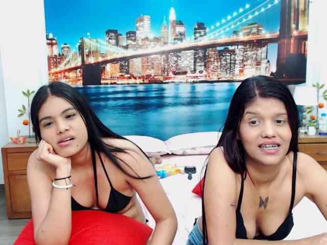 KendraAndMishel webcam