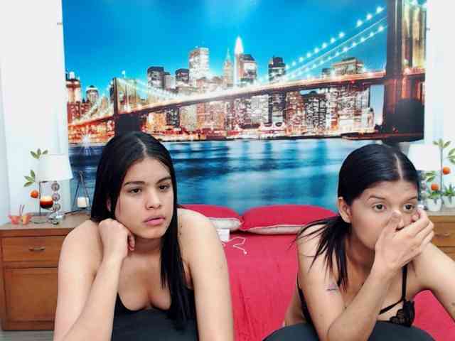 KendraAndMishel webcam