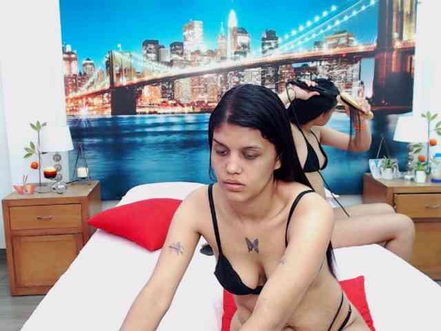 KendraAndMishel webcam